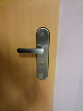 Bezpečnostní vstupní dveře do bytu,Prodejna 3
