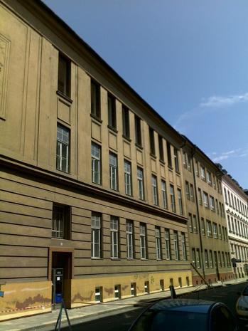 Montáž plastových oken,Obchodní Akademie Olomouc 4